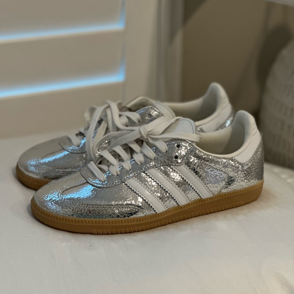 Silver Samba OG Shoes